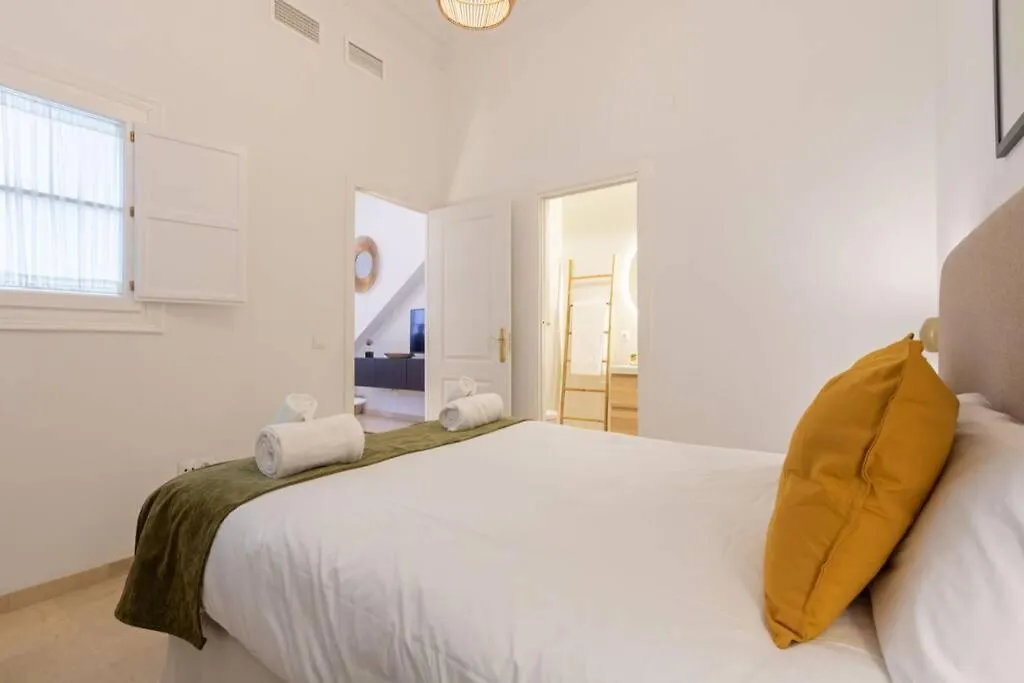Mumu Luxury Suite Lirio Seville 0*,