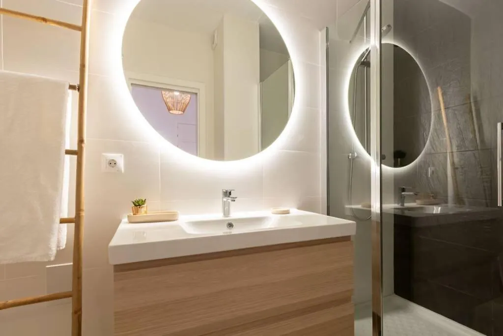 Apartment Mumu Luxury Suite Lirio Seville