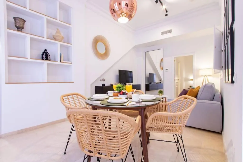 Mumu Luxury Suite Lirio Seville Apartment