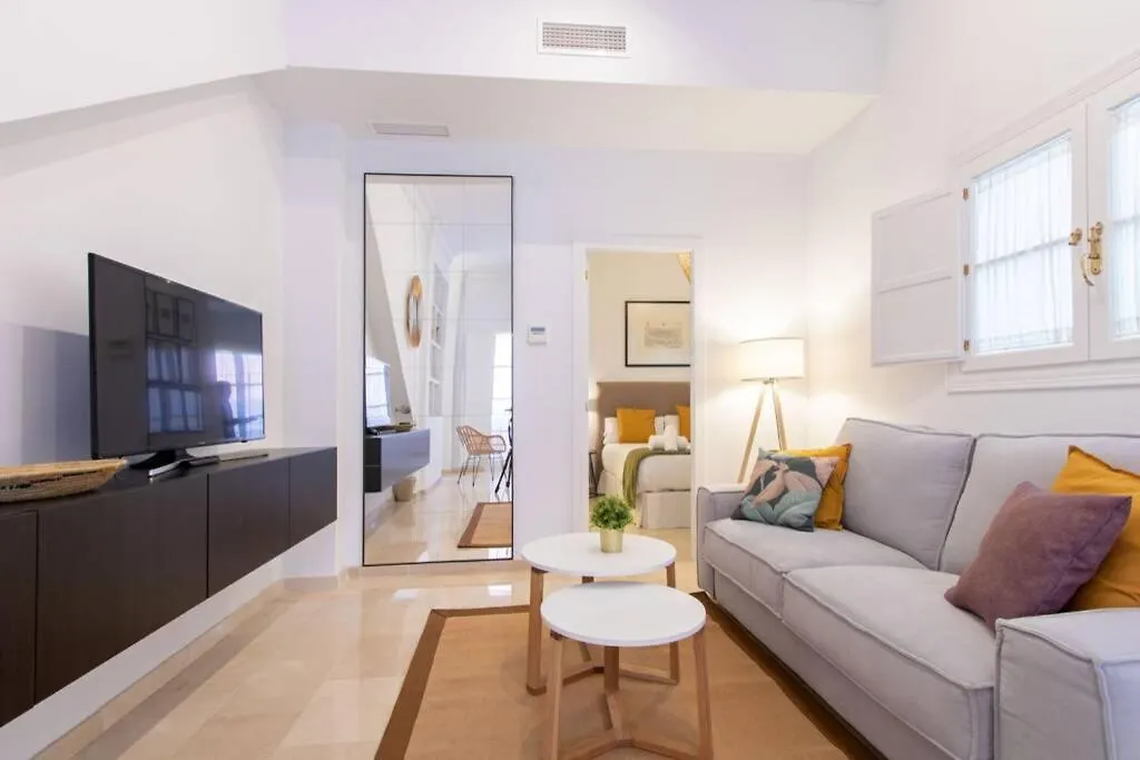 Mumu Luxury Suite Lirio Seville Spain